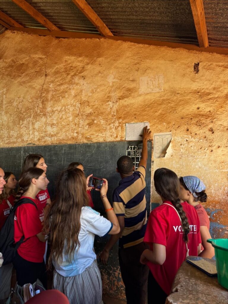 f6c4f920 3d3e 42b4 9877 808302550bdc